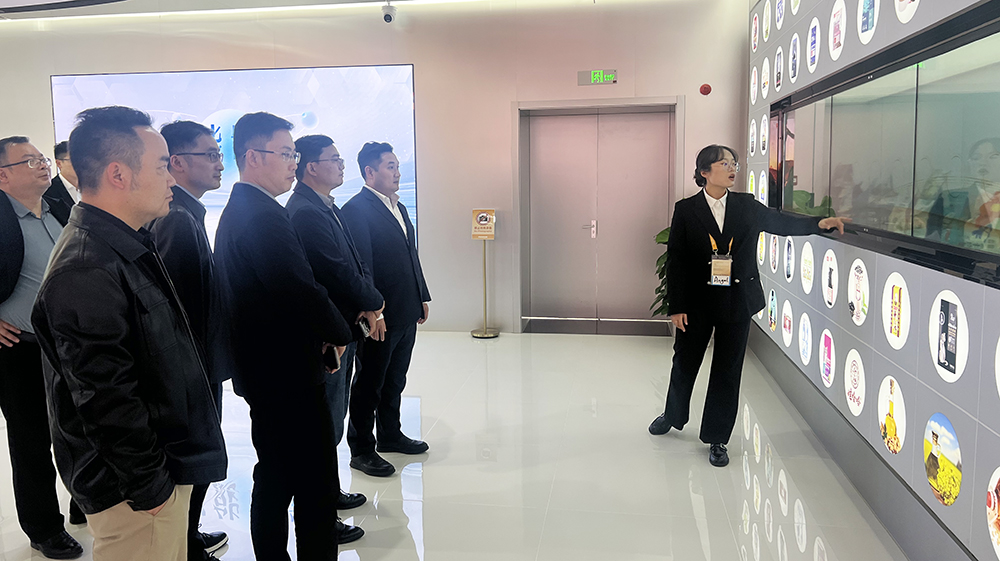 公司总经理夏邵刚率队赴苏州、扬州考察交流